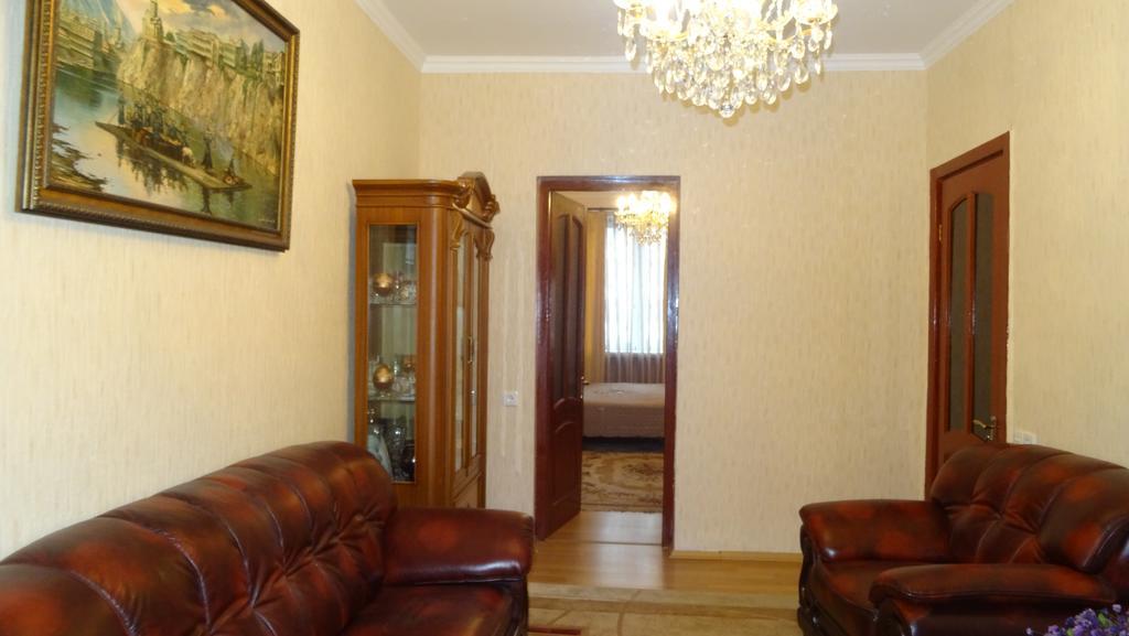 Apartment Vake-Saburtalo Tbilisi Esterno foto