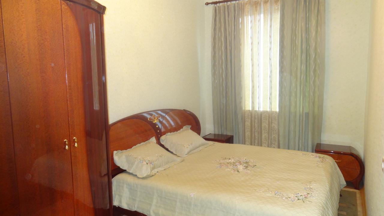 Apartment Vake-Saburtalo Tbilisi Esterno foto