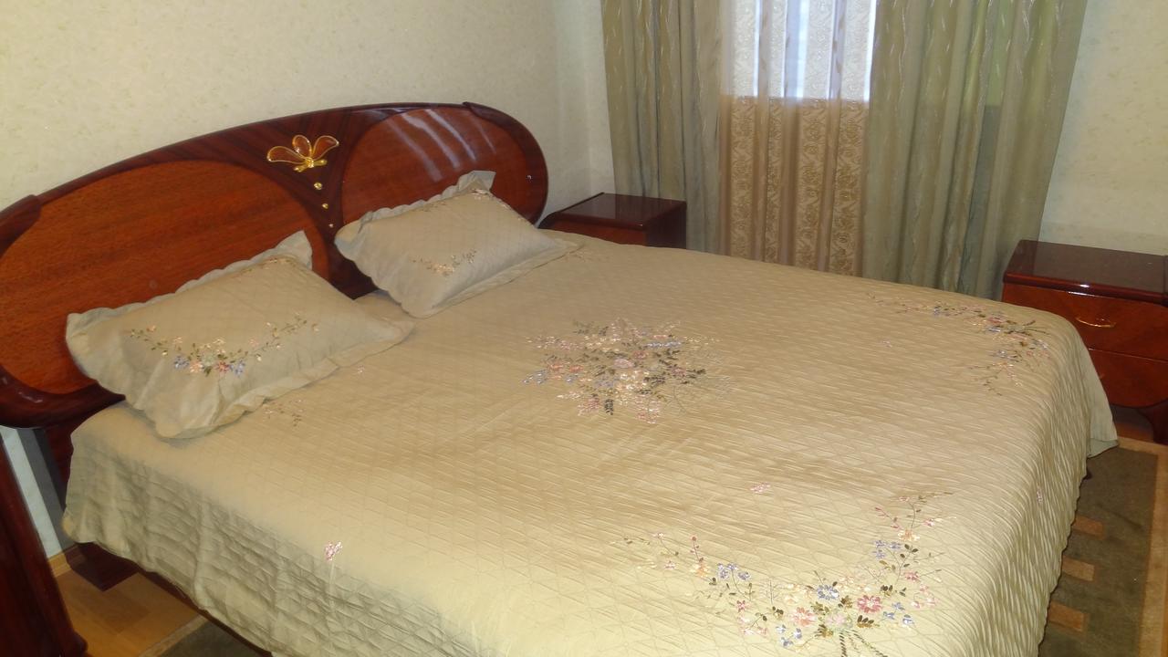 Apartment Vake-Saburtalo Tbilisi Esterno foto