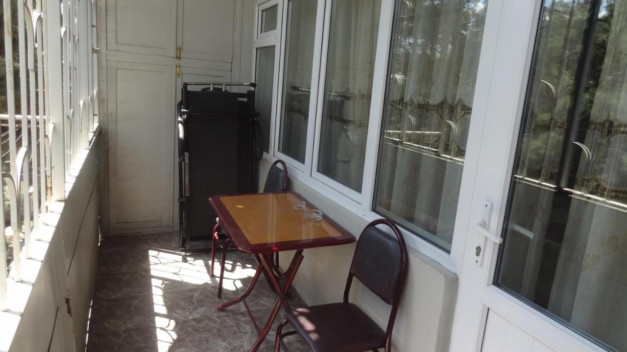 Apartment Vake-Saburtalo Tbilisi Esterno foto